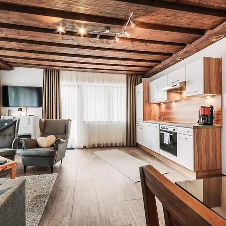 赫兹布鲁特沃尔夫霍尔公寓 厄茨